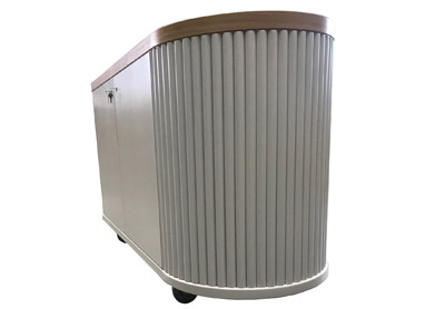 Loungeserie Elversberg Sitzbank mit integrierten Tischen und Theke abschließbar und mit Rollen