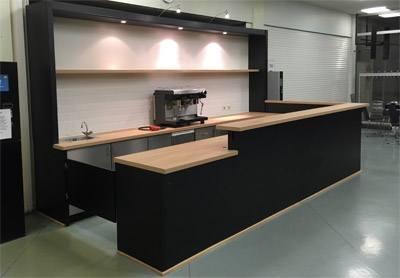 Thekenumbau mit Einbauten, Ausschankbereich neue Oberfläche